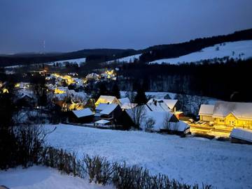 Hütte für 4 Personen, mit Balkon und Ausblick an der Rhön