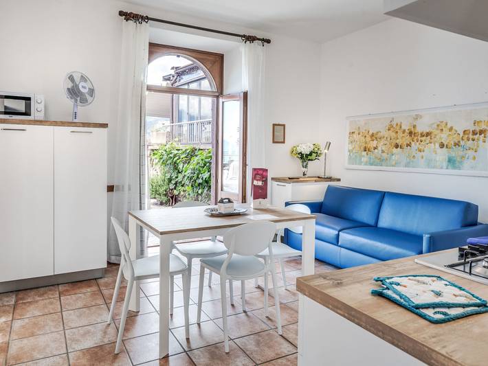 Ferienwohnung für 2 Personen, mit Terrasse und Seeblick in Malcesine