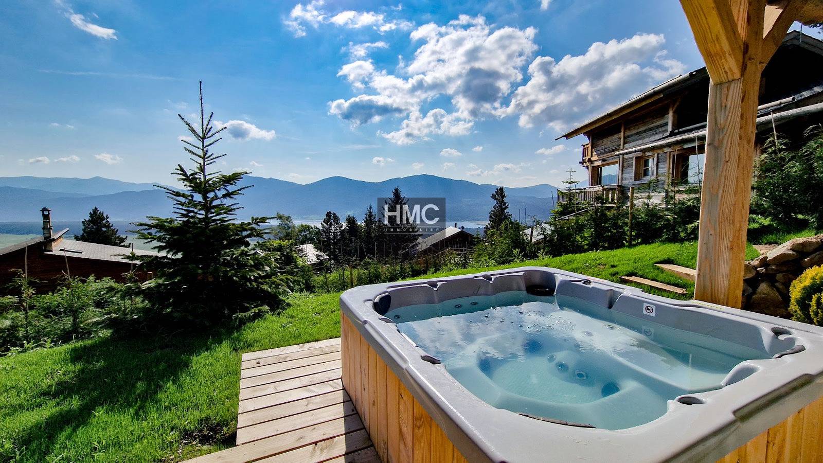 1ère Étoile, vue lac, jacuzzi & prestation premium in Les Angles, Parc naturel régional des Pyrénées catalanes