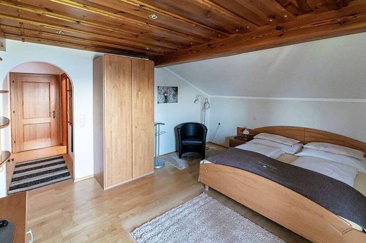 Ferienwohnung für 4 Personen, mit Balkon und Garten in Weyregg am Attersee - 3