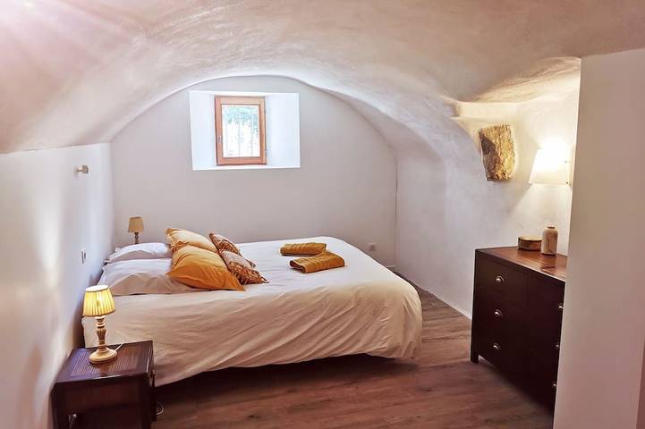 Location de vacances pour 24 personnes, avec sauna ainsi que jacuzzi et jardin à Vernoux-en-Vivarais - 2