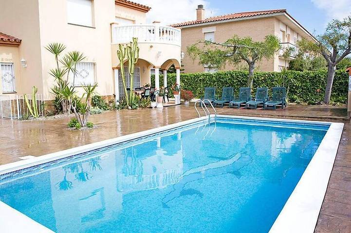 Casa de vacaciones para 9 personas, con balcón/terraza y piscina - 1