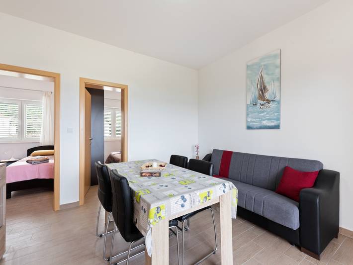 Ferienwohnung für 6 Personen, mit Balkon und Terrasse sowie Pool auf Pasman