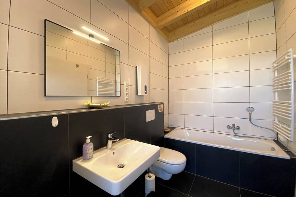 Ganze Wohnung, Ruhige Ferienwohnung am Weiher Haustierfreundlich in Schmidt in Schmidt, Nideggen
