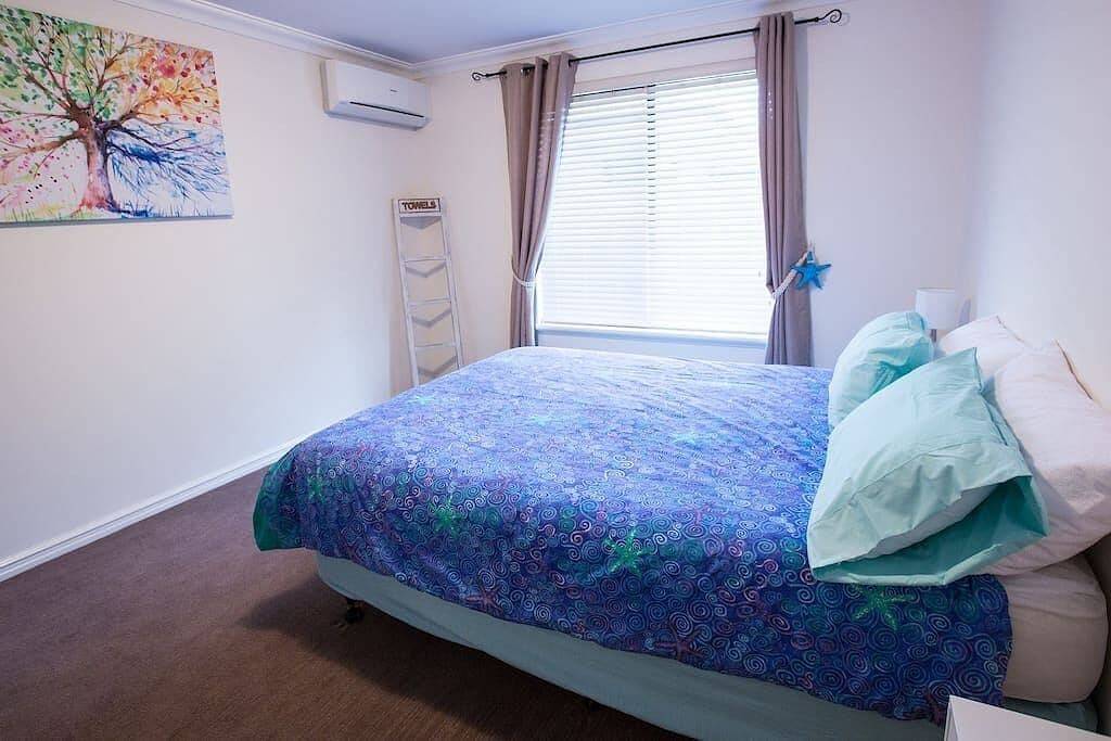 Holiday Home for 6 People in Mandurah, Western Australia