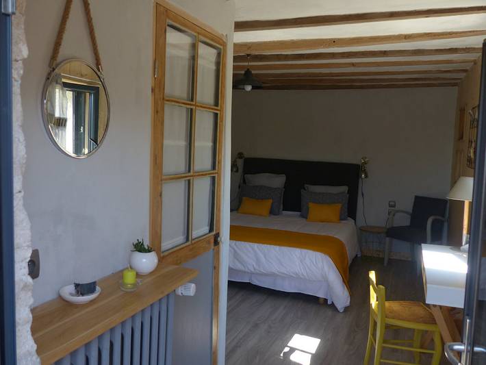 Location de vacances pour 2 personnes, avec jardin et jacuzzi dans Saint-Amand-Montrond - 2