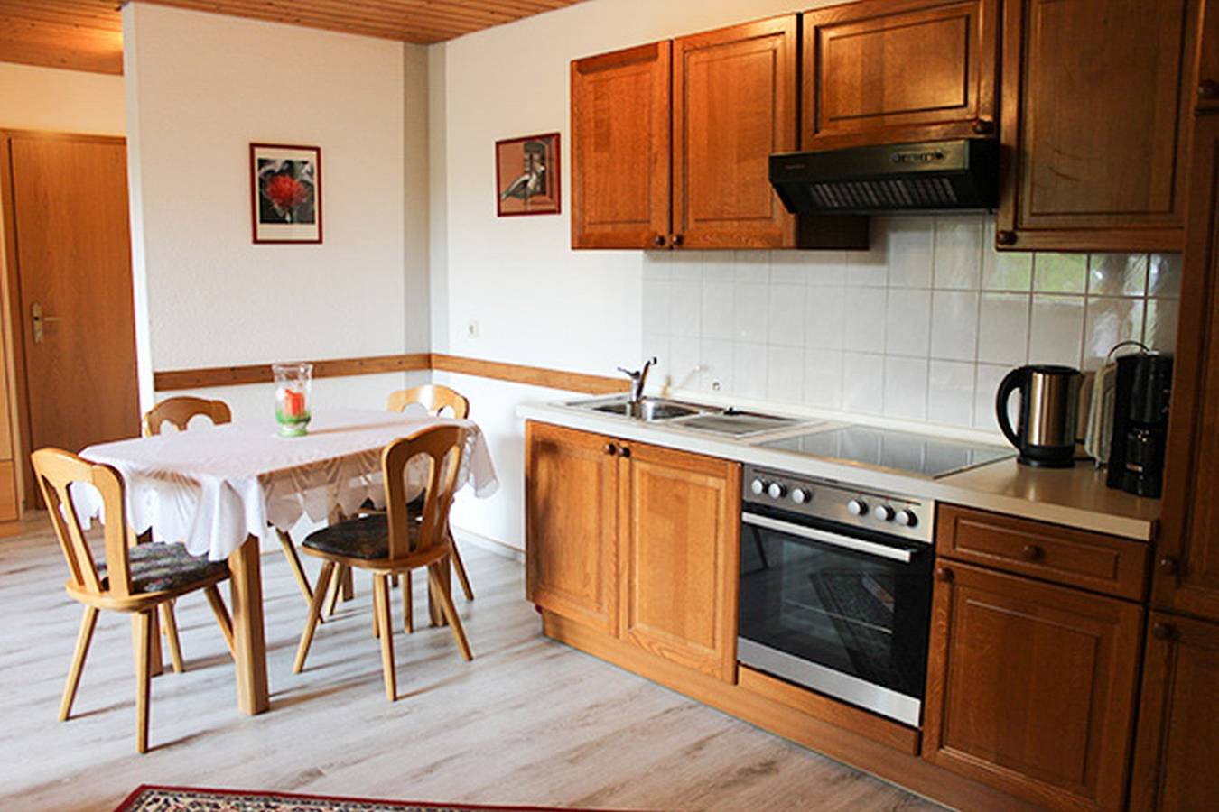 Ganze Wohnung, Ferienwohnung 'A' mit privater Terrasse und Wi-Fi in Alb-Donau-Kreis