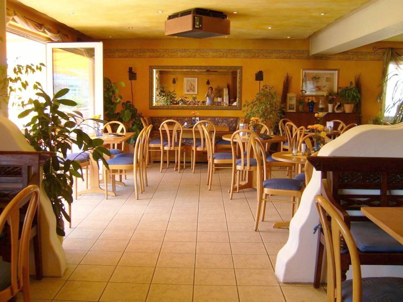 Stadtcafé Pension in Grünstadt, Saar-Nahe-Bergland