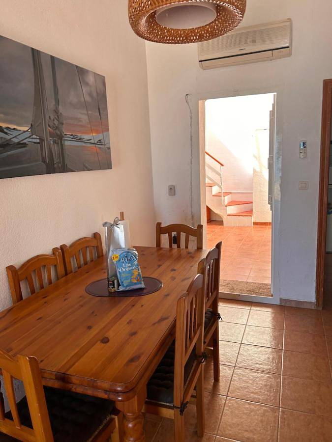 Location de vacances pour 7 personnes, avec terrasse ainsi que vue et vue sur le lac, animaux acceptés dans Los Nietos - 4