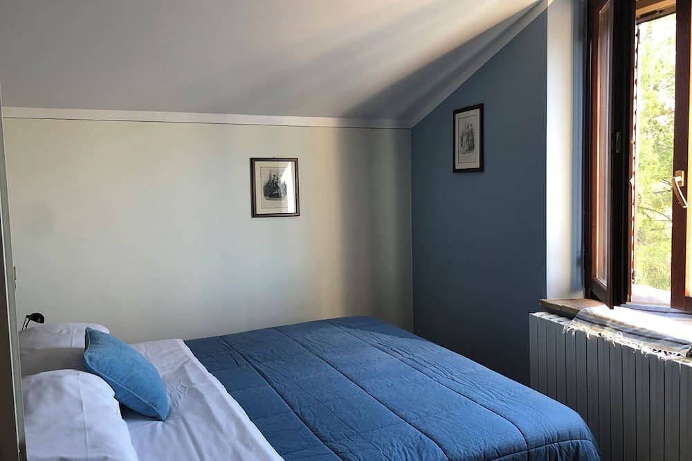 Charming Apartment on the top of the hill in Torgiano, Perugia Provinz
