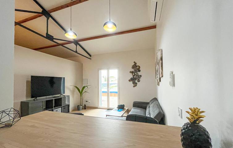 Moderne Wohnung mit Pool und WiFi, 1000m zum Restaurant La Pichade in Arles, Mittelmeerküste (Frankreich)