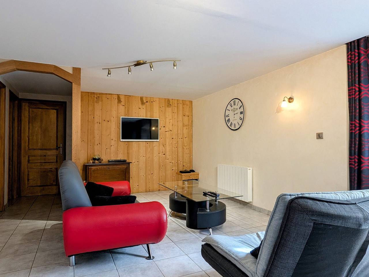 Casa rural restaurada con acceso Pmr, terraza y actividades al aire libre in Esplantas, Esplantas-Vazeilles