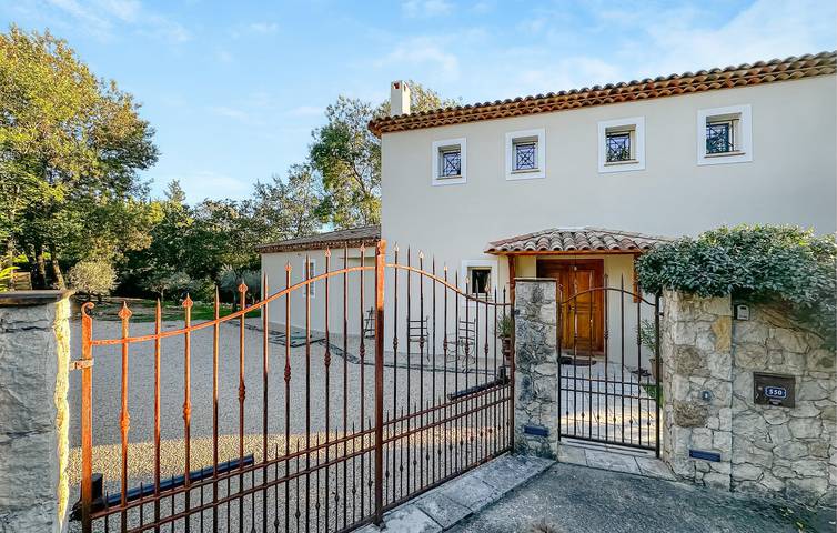 Location de vacances pour 6 personnes, avec terrasse à Montauroux - 2