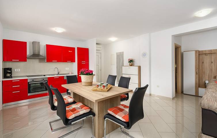 Villa für 12 Personen, mit Terrasse und Garten in Istrien - 4