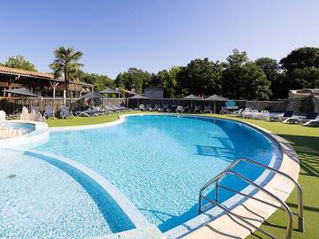 Mobil home pour 3 personnes, avec bassin pour enfant à Saint-Hilaire-la-Forêt