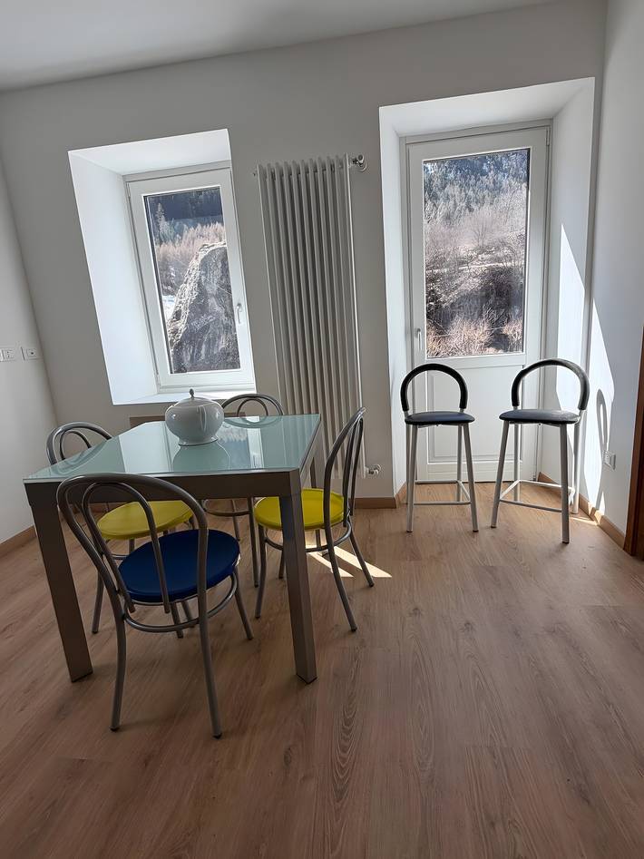 Entire apartment, Apartment 'Casa Nais' with Mountain View and Balcony in Acceglio, Cuneo Province