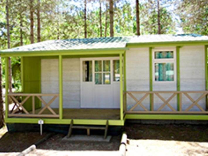 Location de vacances pour 6 personnes, avec piscine et terrasse à Gondrin