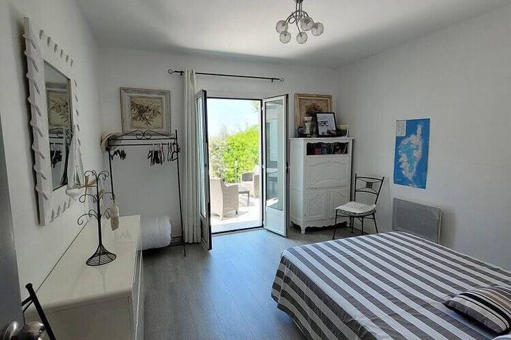 Gîte pour 6 personnes, avec jardin dans Office De Tourisme De Saint Florent - 2