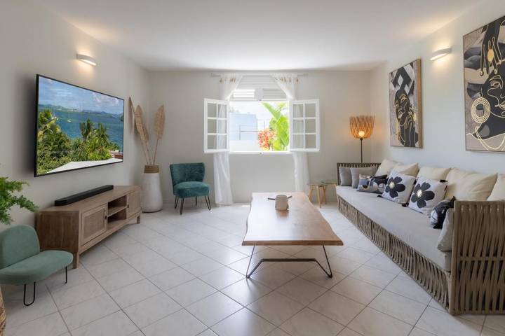 Location de vacances pour 14 personnes, avec terrasse ainsi que piscine et vue dans Pointe du Bout - 3