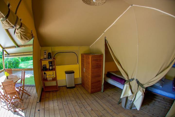 Tente pour 5 personnes, avec balcon/terrasse et terrasse dans le Lot - 4