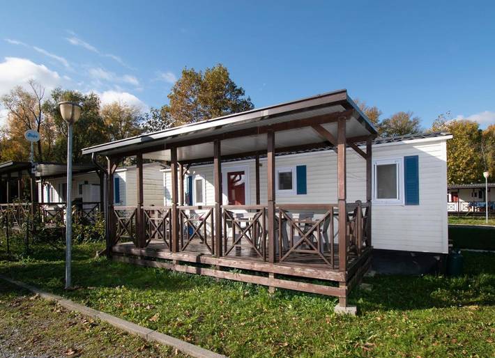 Camping pour 4 personnes, avec piscine ainsi que jardin et bassin pour enfant, animaux acceptés dans Lac de Côme - 4