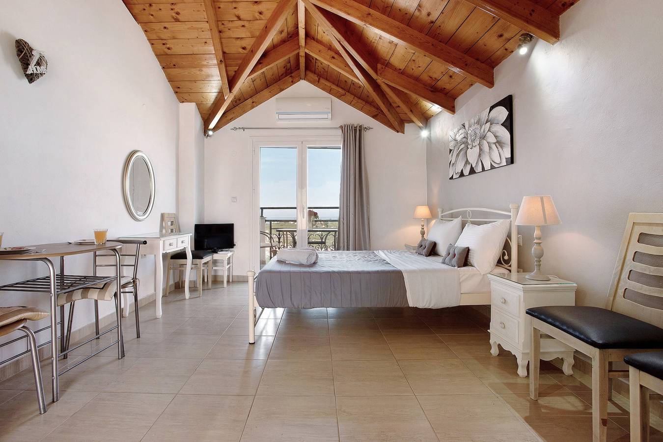 Entire studio, Studio "Yiannis" with Sea View, Shared Garden & Wi-Fi in Planos, Zakynthos