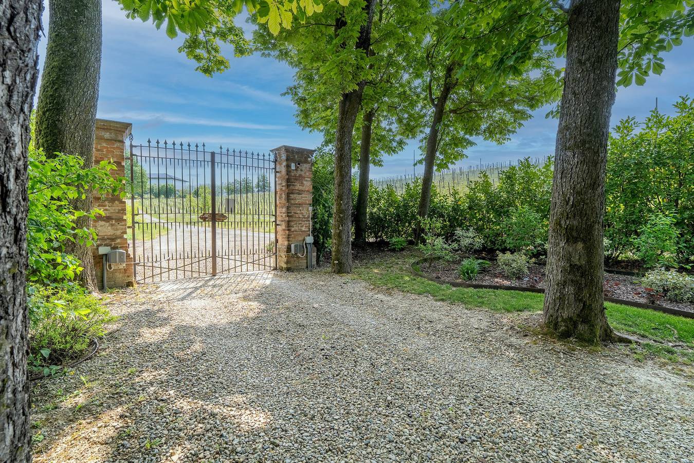 Tenuta Schiavon Barrero 12, Emma Villas in Nizza Monferrato, Langhe