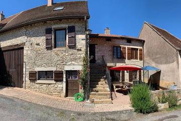 Location de vacances pour 14 personnes, avec terrasse, animaux acceptés à Saint-Boil