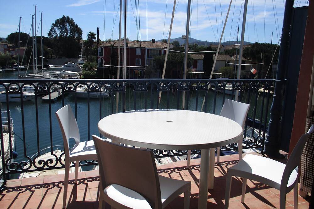 Apartamento entero, Apartamento con vista al canal en Port Grimaud cerca de St Tropez in Port Grimaud, Grimaud