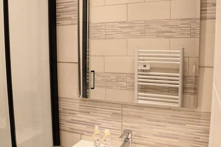 Entire apartment, Mars near gare station and downtown in Saint-Quentin, Aisne