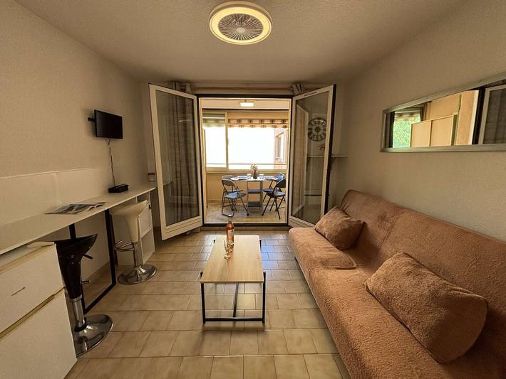 Ganze Wohnung, Studio-Kabine, Parkplatz, Loggia, freier Blick - 4 Pers. in Bandol, Mittelmeerküste (Frankreich)
