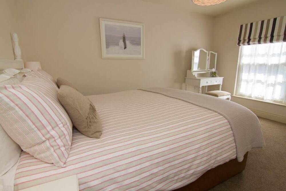 Neptune Cottage, Old Hunstanton, Norfolk in Old Hunstanton, Norfolk Coast