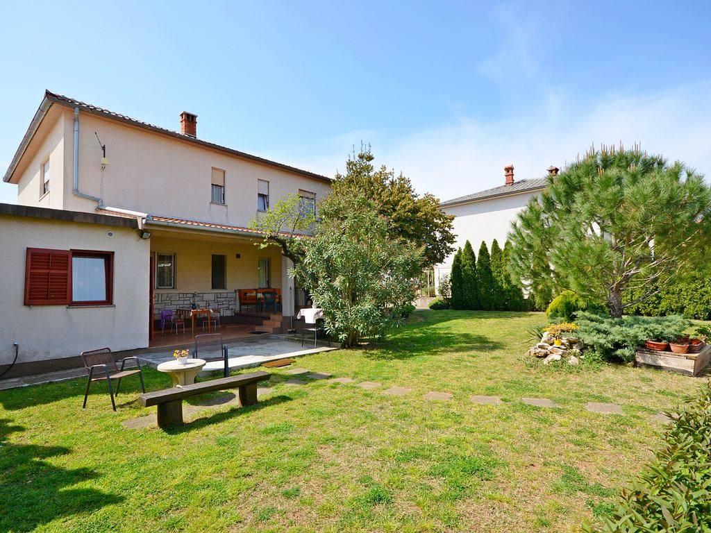 Entire apartment, Holiday apartment for 2 people with terrace in Pula-Medulin, Pula