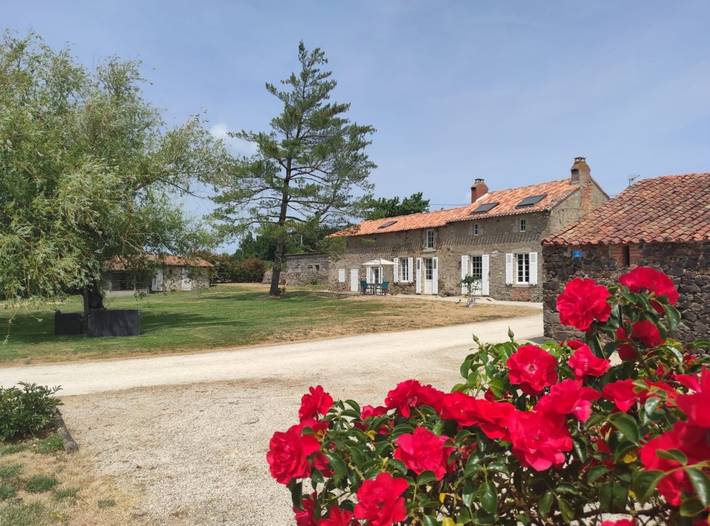 Chambre d’hôte pour 4 personnes, avec jardin dans Les Cerqueux