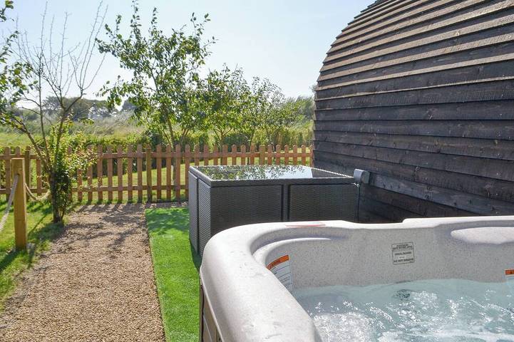 Cottage for 2 people, with hot tub and garden in East Midlands