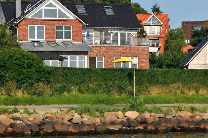 Ferienwohnung für 4 Personen, mit Balkon und Garten sowie Sauna in Heikendorf