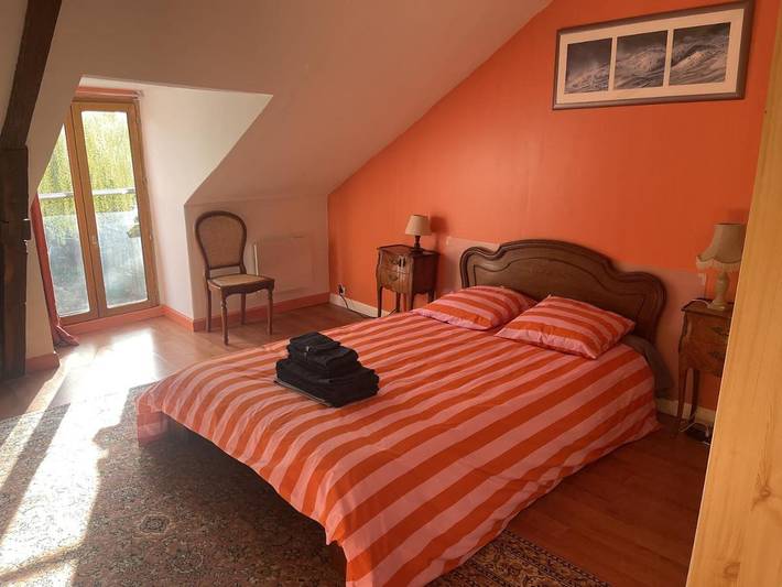 Gîte pour 2 personnes, avec terrasse et vue ainsi que jardin et piscine à Pacé - 2