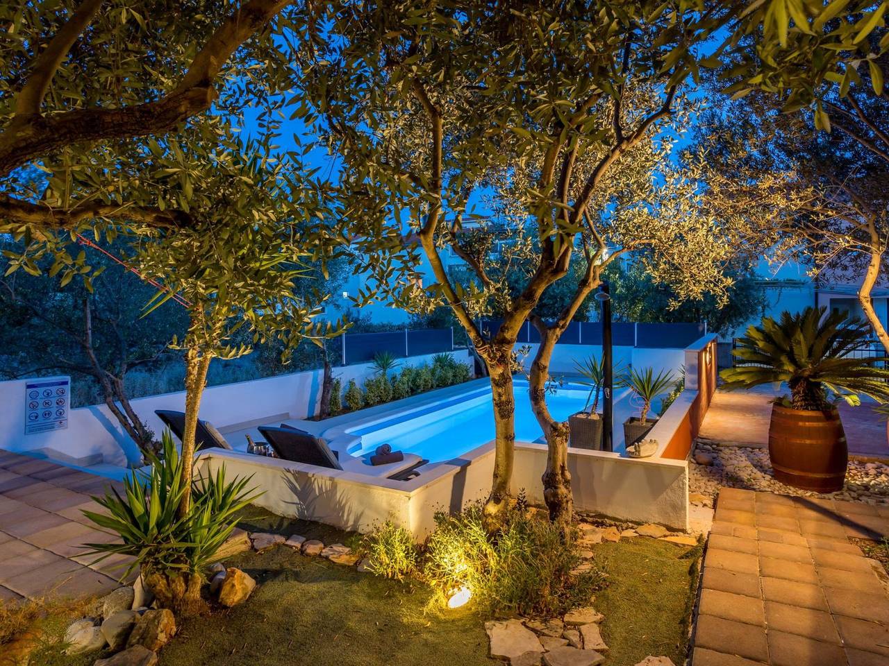 Geräumiges Ferienhaus mit Terrasse und Garten in Stari Grad, Hvar