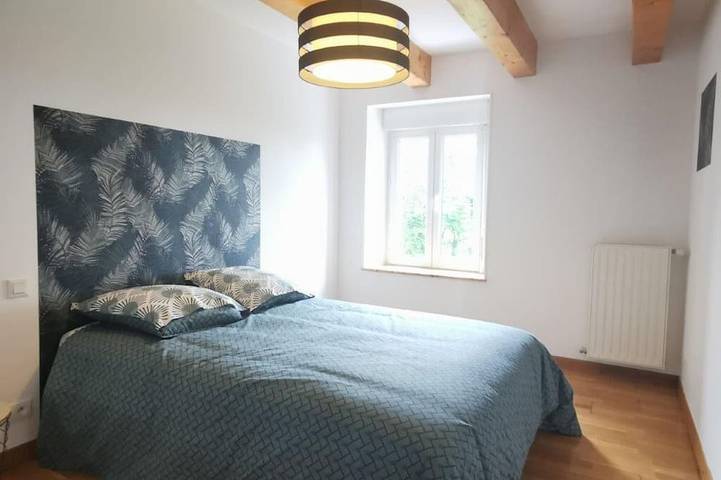 Location de vacances pour 8 personnes, avec terrasse et jardin à Vains - 2