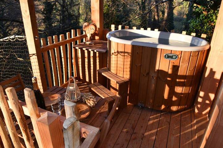 Location de vacances pour 2 personnes, avec jacuzzi ainsi que piscine et balcon à La Côte-Saint-André - 4