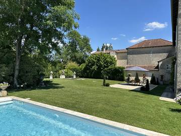 Chambre d’hôte pour 4 personnes, avec jardin et piscine à Jonzac