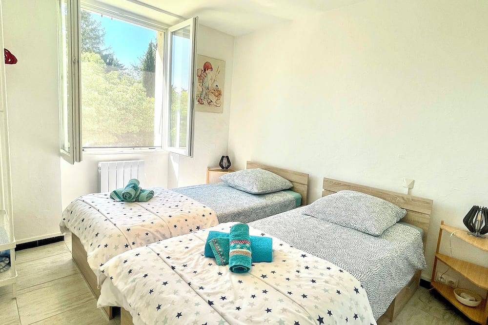 Rendez-vous avec les cigales - Gîte 6 people - 100m2 - private swimming pool - air conditioning in Cheval-Blanc, Parc naturel régional du Luberon