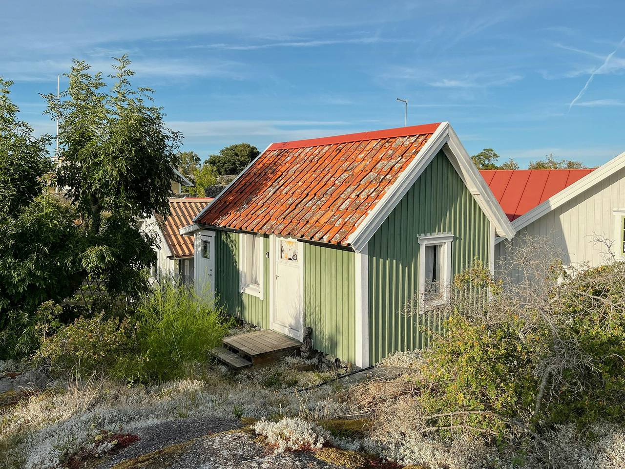 Historisches Häuschen am Leuchtturm von Landsort in Nynäshamn