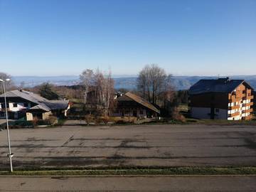 Gîte pour 4 personnes, avec balcon ainsi que vue sur le lac et vue, animaux acceptés à Thollon-les-Mémises