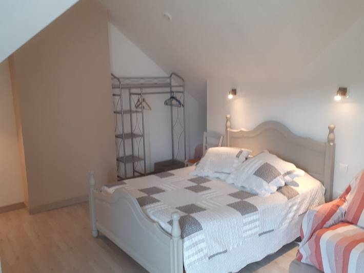 Chambre pour 3 personnes, avec terrasse et jardin dans Orne - 4