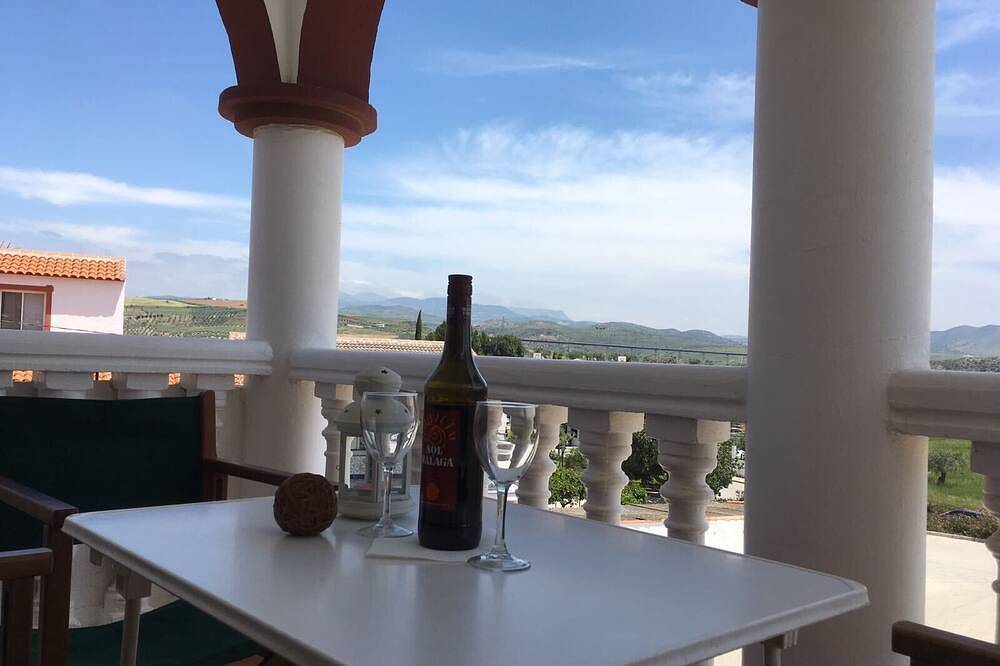 Ganze Wohnung, B & B Casa Carrión - ganz in der Nähe von Caminito del Rey und El Chorro in Álora, Málaga Provinz