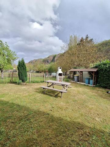 Gîte pour 5 personnes, avec vue et terrasse dans Chooz