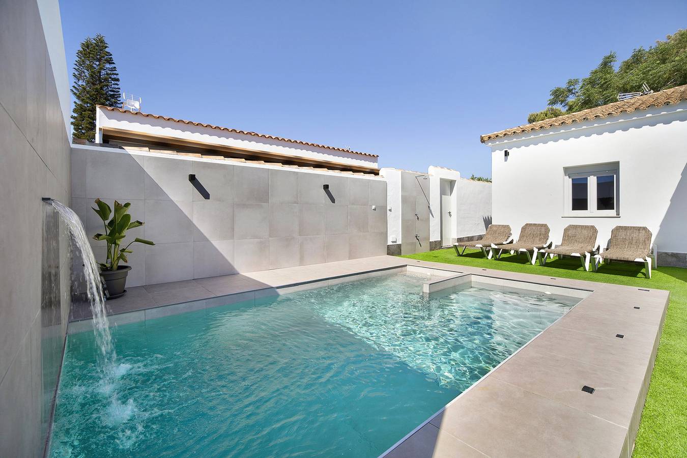 Casa de vacaciones 'Rincón Del Chico' con terraza, jardín y Wi-Fi in Playa La Barrosa, Chiclana de la Frontera