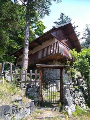 Gîte pour 10 personnes, avec vue ainsi que jardin et terrasse à Belvédère