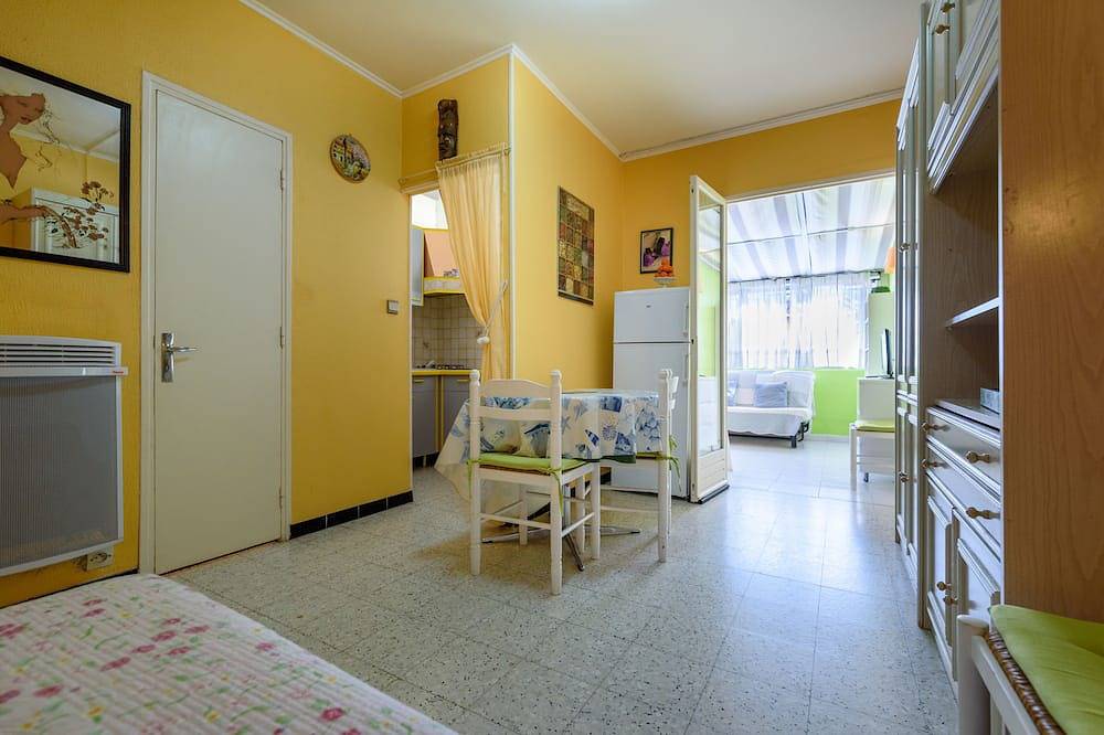 Well-equipped apartment, close to the beach and town center. in Le Grau-du-Roi, Côte d'Améthyste